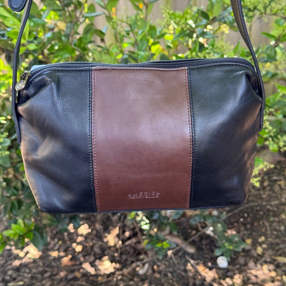 Perry Ellis America Vintage Black‎ Brown Leather Crossbody Bag Adjustable Strap